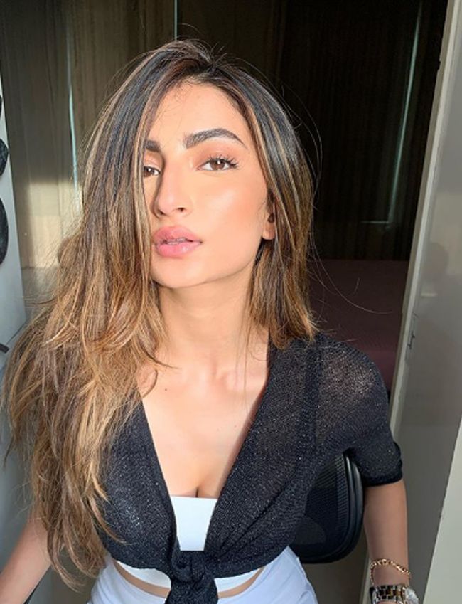 Palak Tiwari Latest Instagram Pics